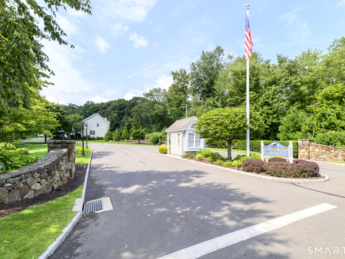  townhouse condo for sale located at 133 Governor Trumbull Way, 133, Trumbull, CT 06611