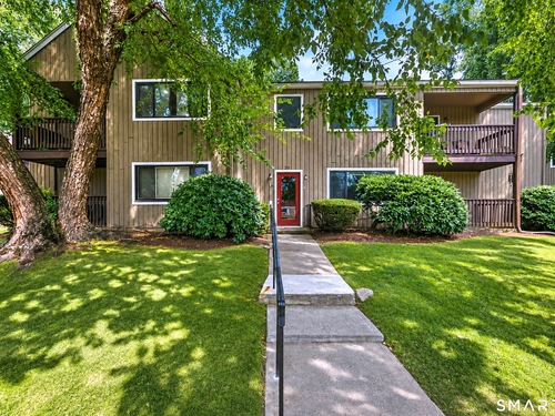  condo home for sale located at 20 Leslie Road, b, Bridgeport, CT 06606