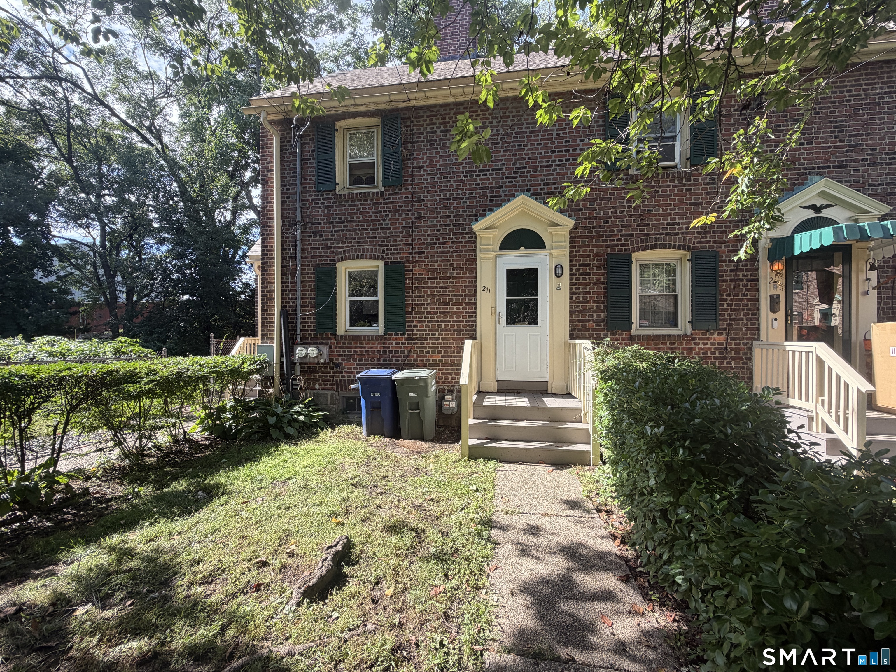 211 Alsace Street, Bridgeport, CT 06604 | For Sale at $99,999