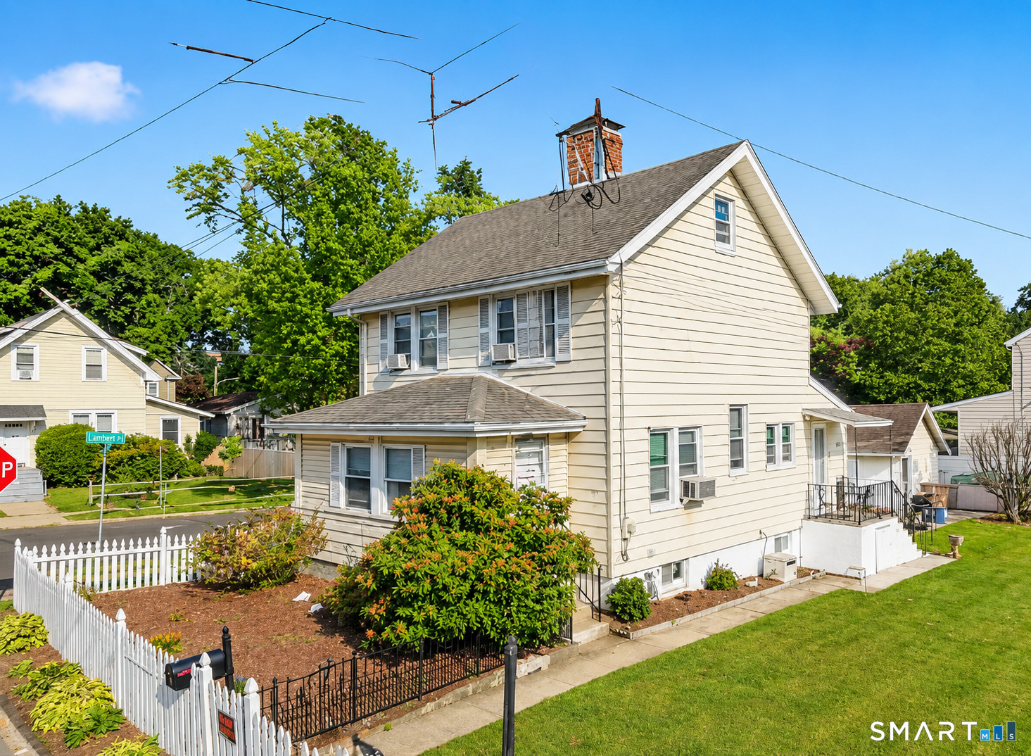 35 Faucett Street, Stamford, CT 06906 | For Sale at $575,000
