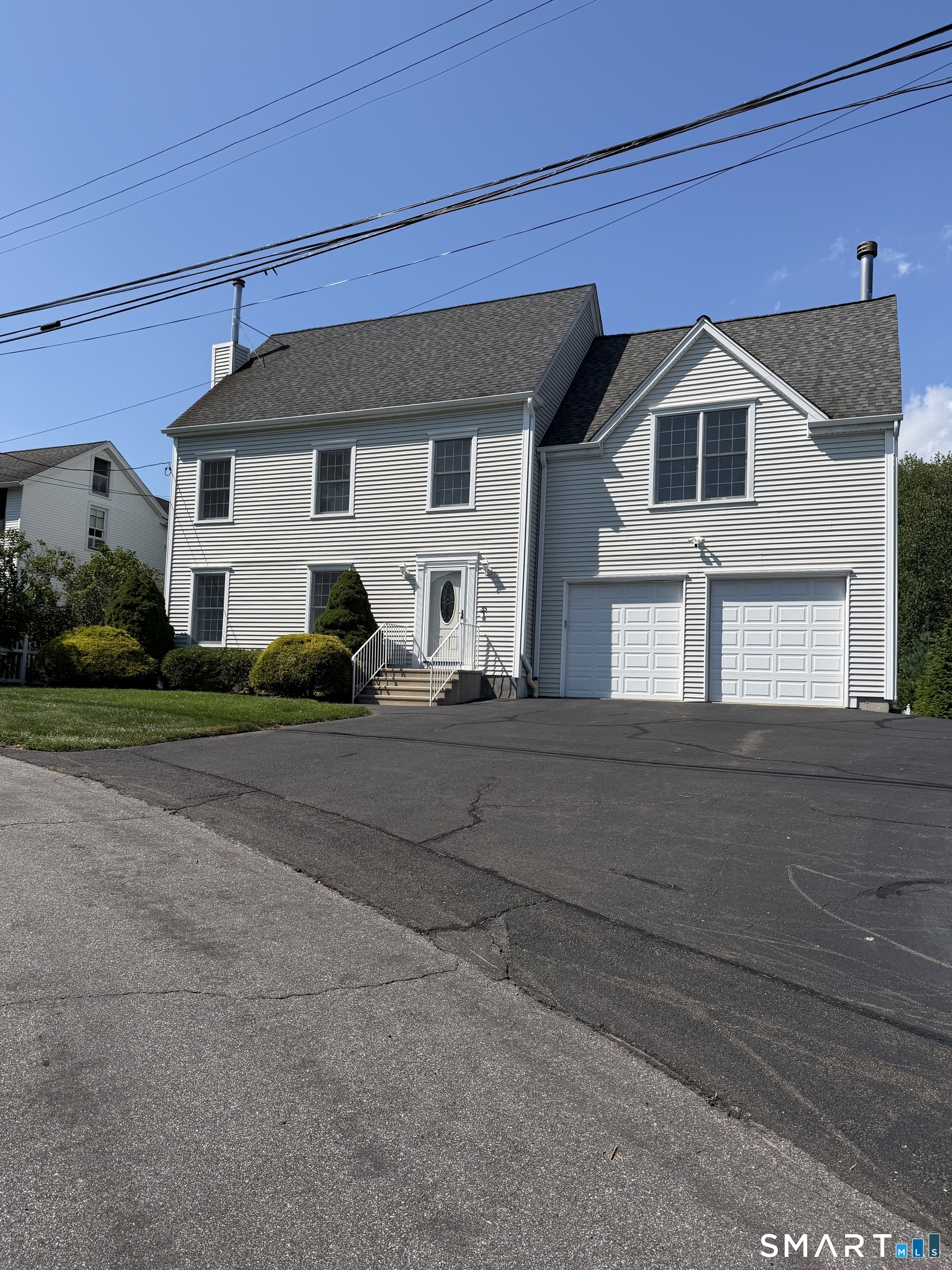 35 Sherwood Place, Fairfield, CT 06890 | For Sale at $1,249,000