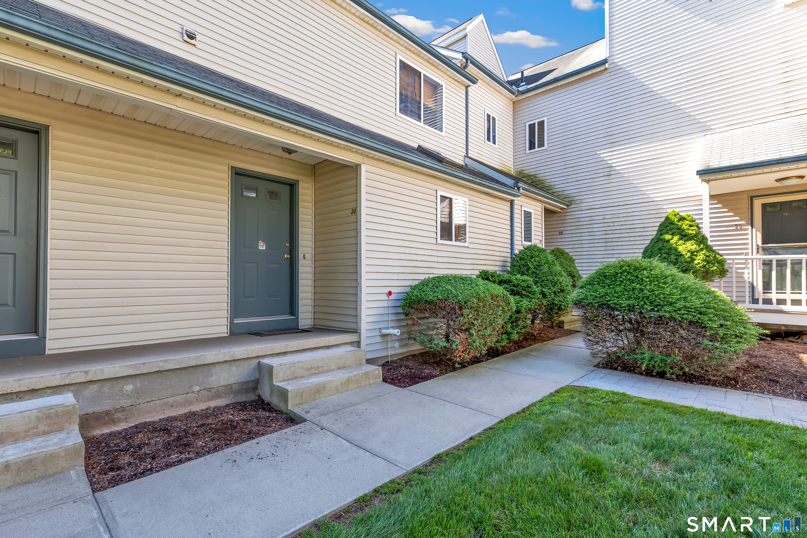 30 Ivy Grove Court, 30, Shelton, CT 06484 | For Sale at $439,900