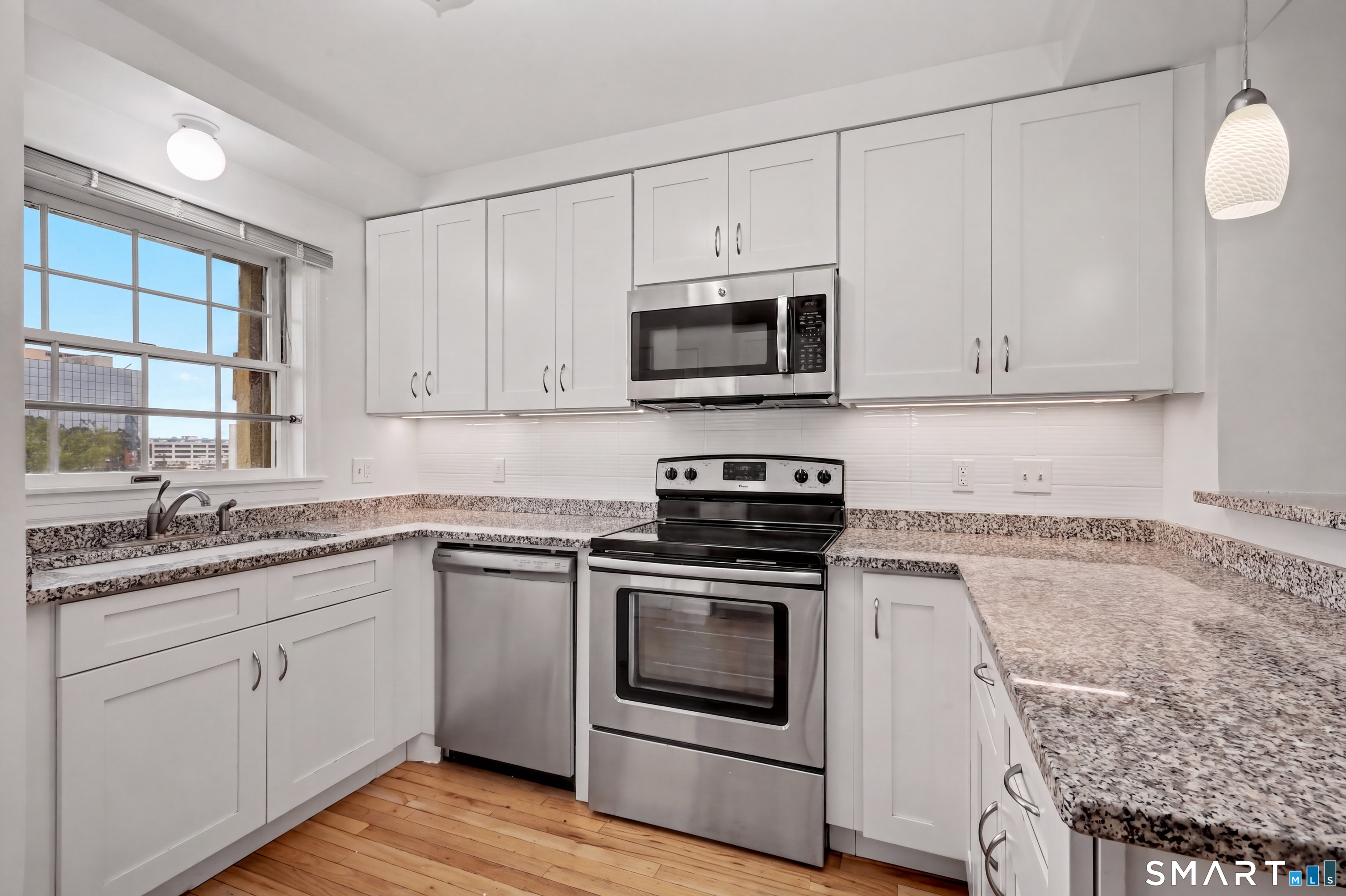 256 Washington Boulevard, 14, Stamford, CT 06902 | For Sale at $424,900