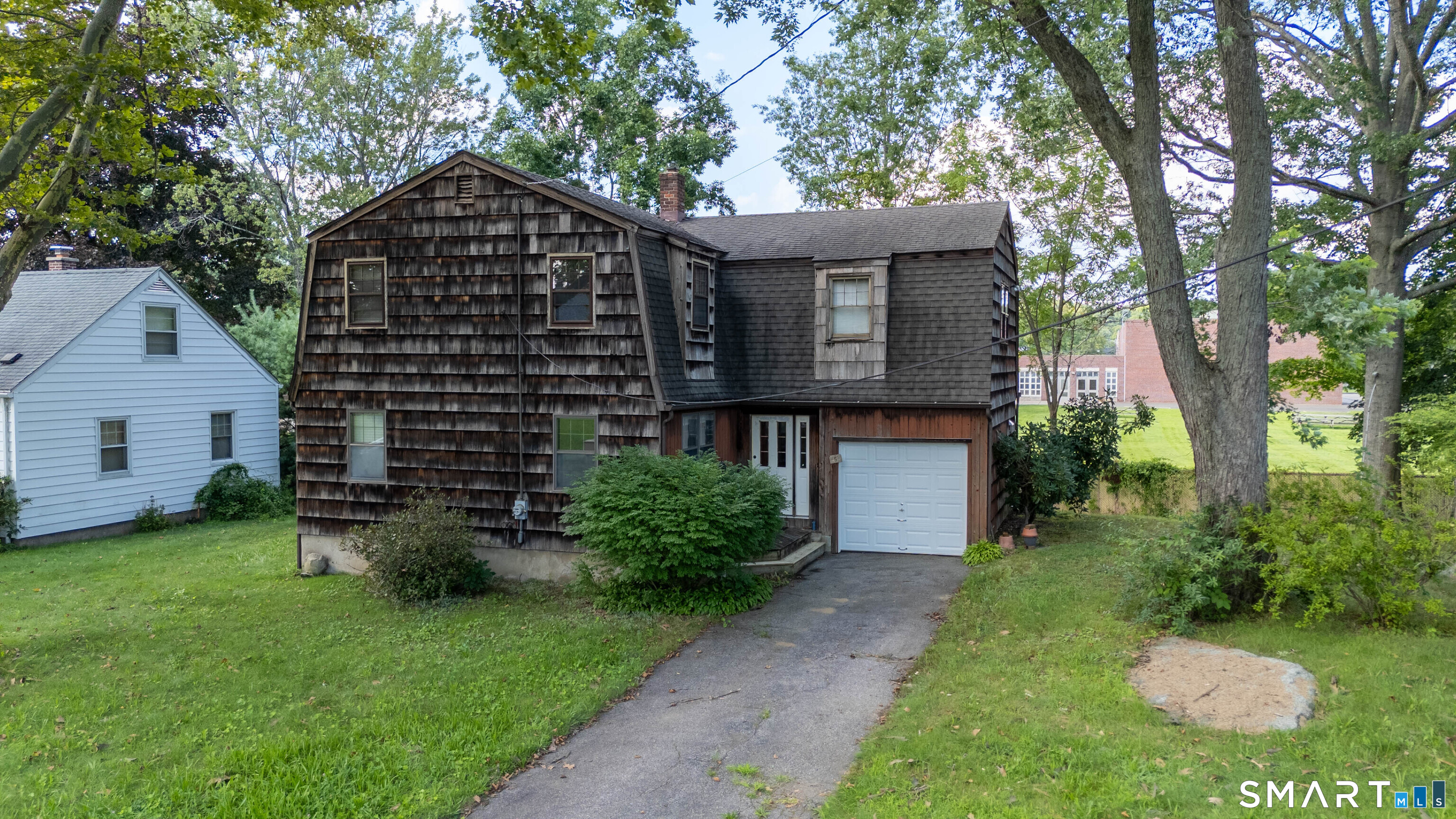 250 Pilgrim Road, Bridgeport, CT 06610 | For Sale at $285,000