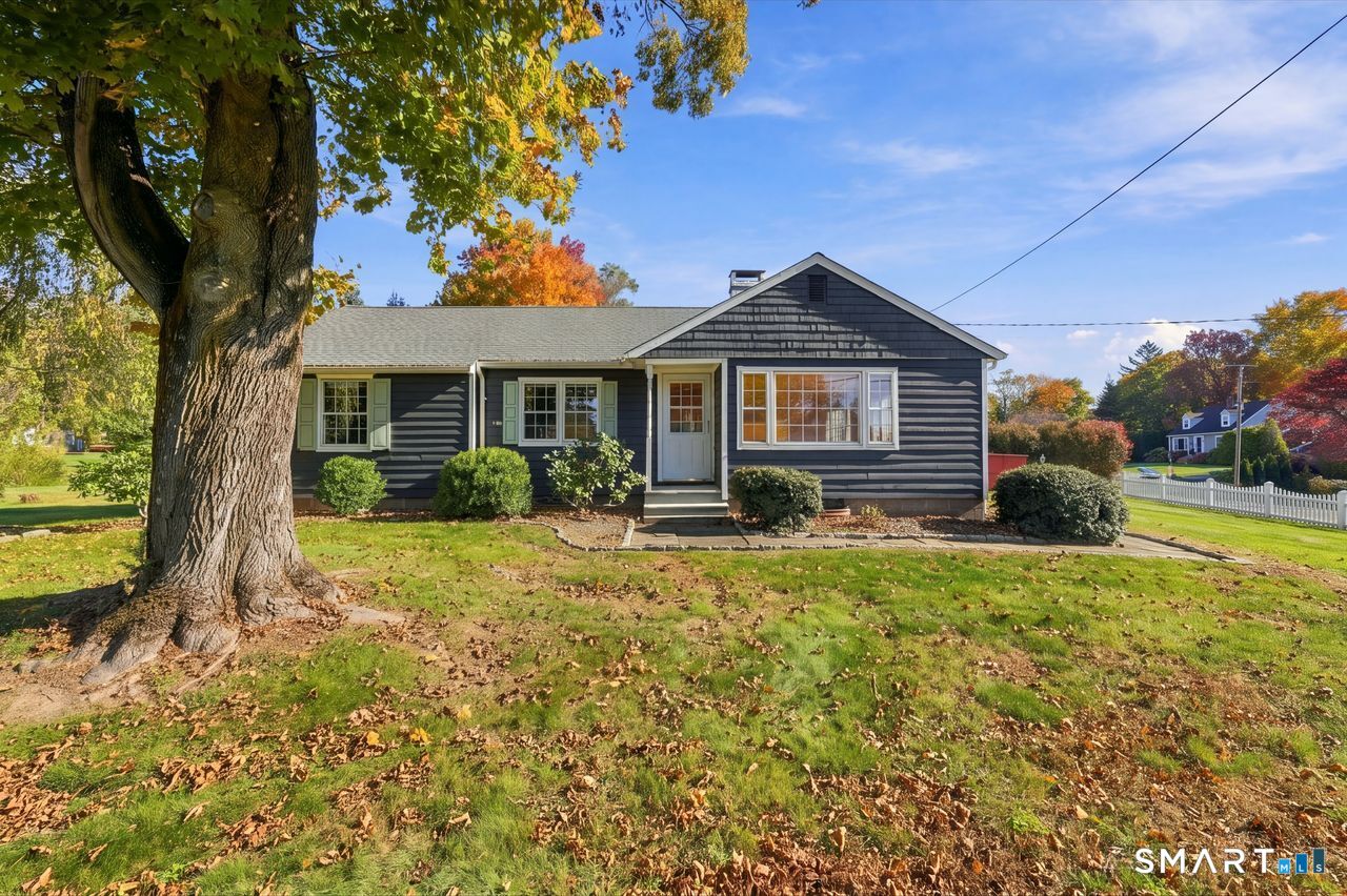 21 South Main Street, Newtown, CT 06470 | For Sale at $465,000