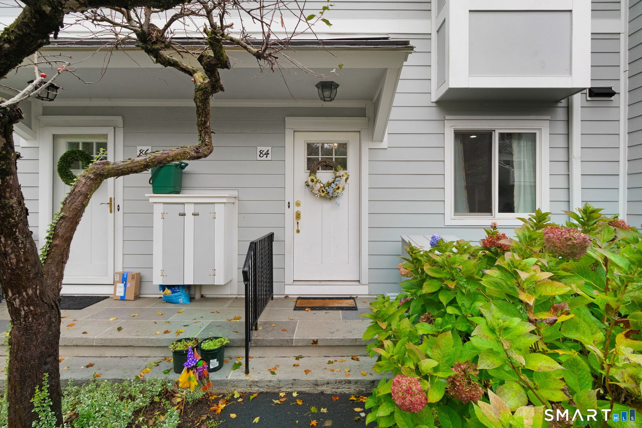 84 Silo Circle, 84, Greenwich, CT 06878 | For Sale at $995,000