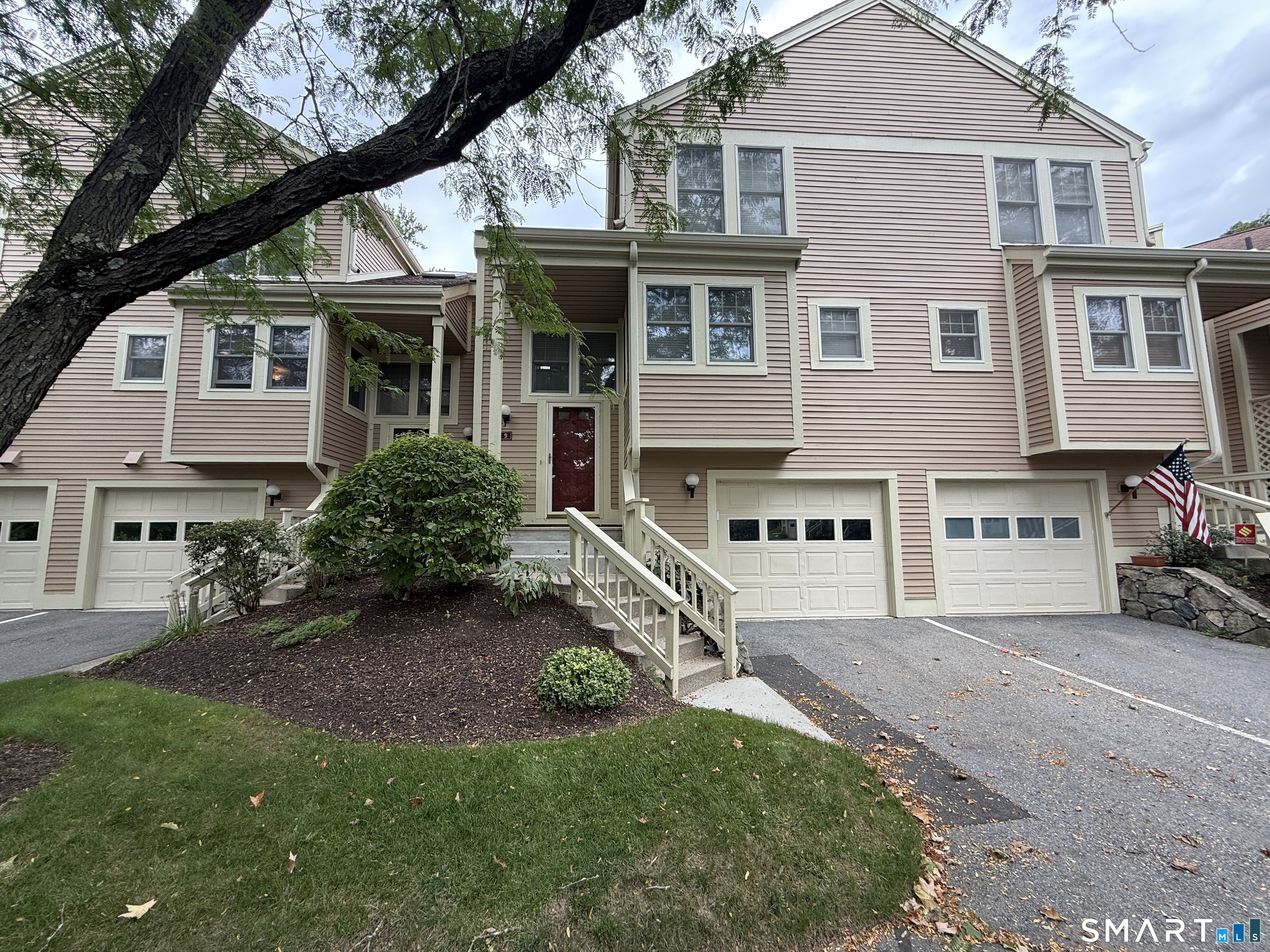 9 Silversmith Drive, 9, Danbury, CT 06811 | For Sale at $440,500