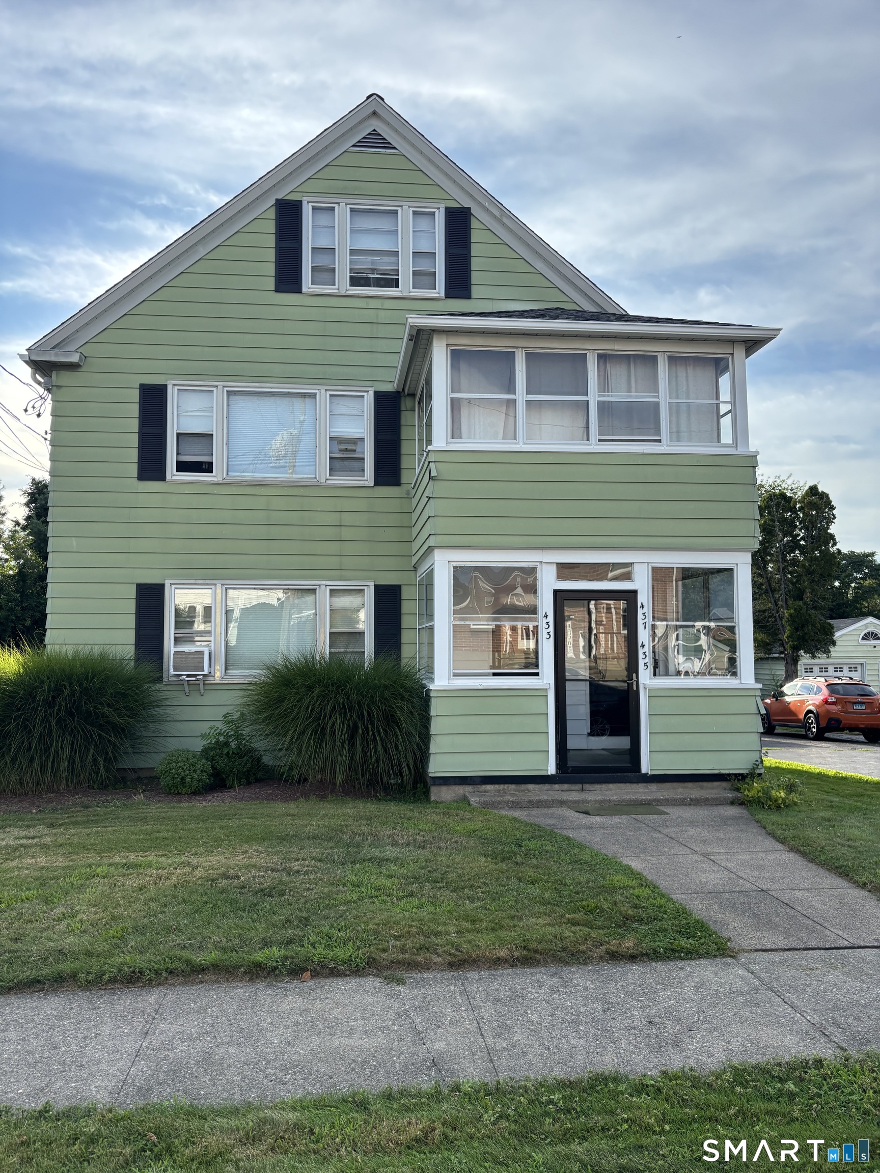 433 Thompson Street, Stratford, CT 06615 | For Sale at $975,000