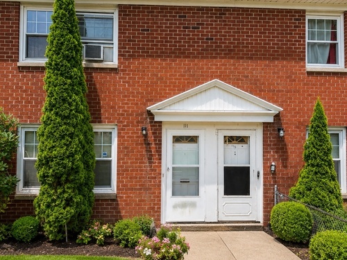  co-op home for sale located at 111 Stone Bridge Road, Bridgeport, CT 06606