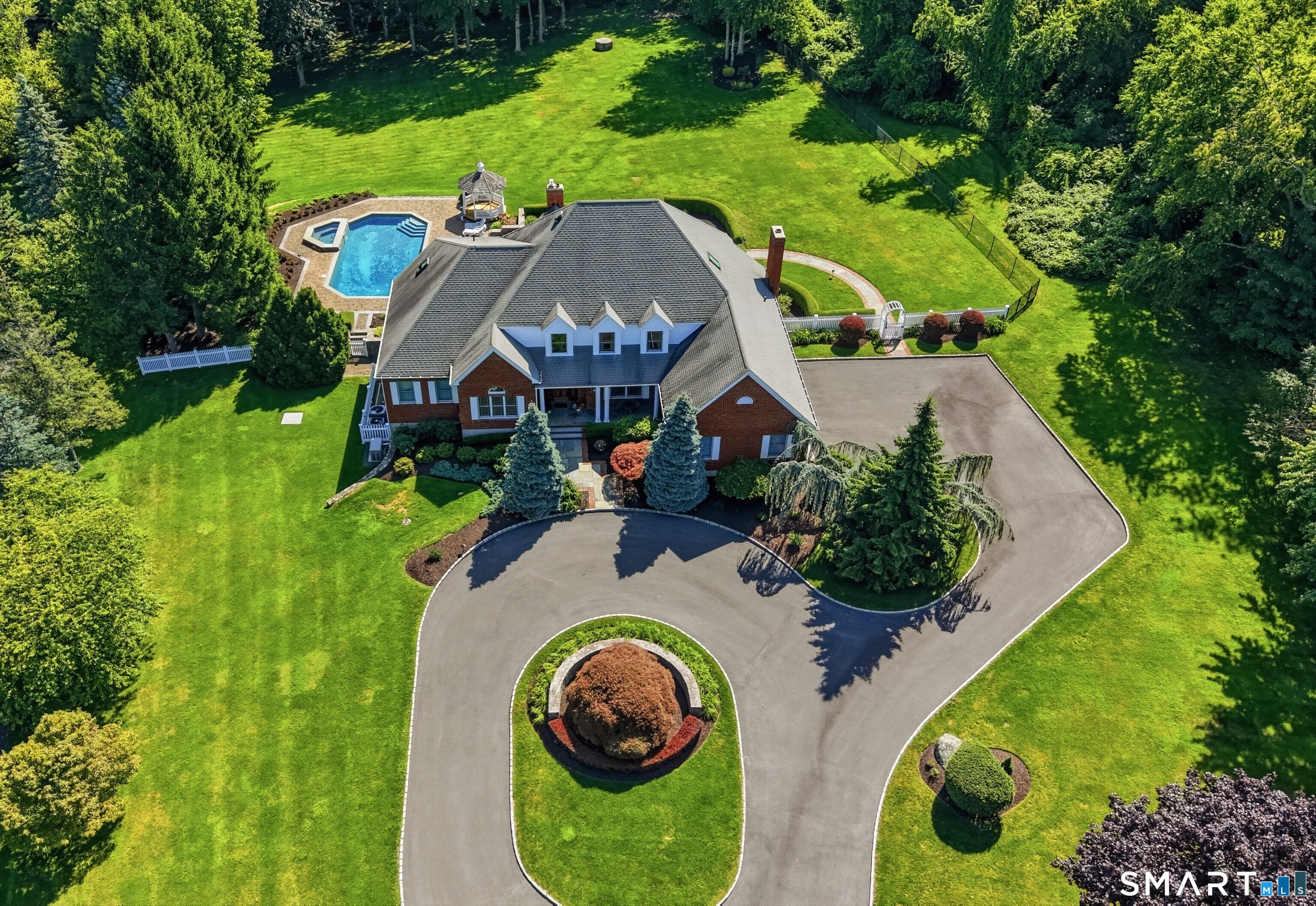 8 Huntington Lane, New Fairfield, CT 06812 | For Sale at $1,175,000