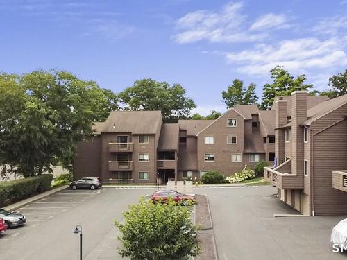  townhouse condo for sale located at 166 Old Brookfield Road, 26d4, Danbury, CT 06811