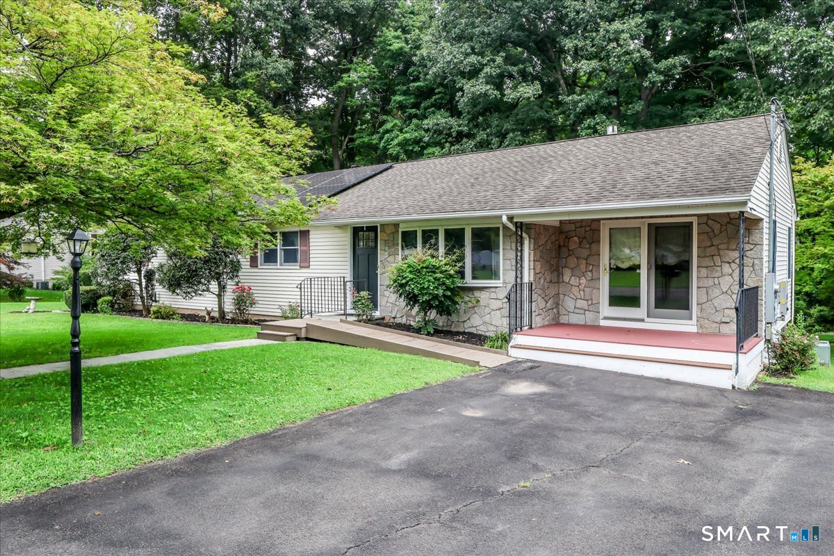 14 Ivy Lane, Danbury, CT 06811 | For Sale at $584,900