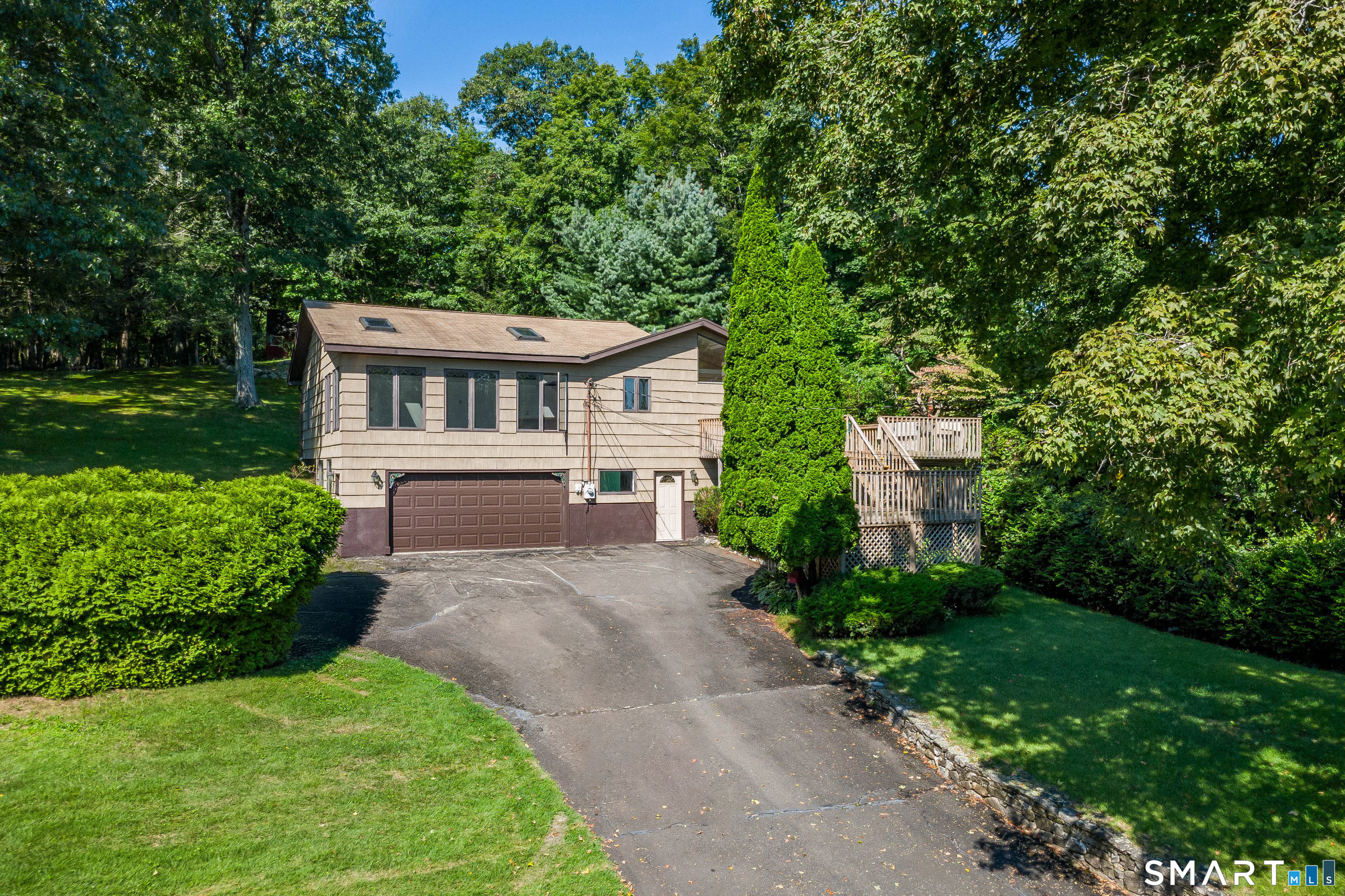 1 Hayestown Heights, Danbury, CT 06811 | For Sale at $499,000
