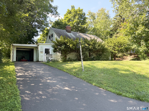  single family home for sale located at 581 Palmetto Road, Bridgeport, CT 06606