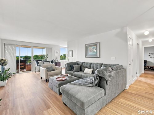  condo home for sale located at 50 Glenbrook Road, 7d, Stamford, CT 06902
