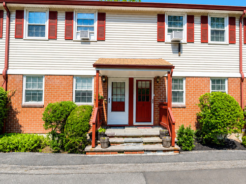  condo home for sale located at 1283 Hope Street, 4, Stamford, CT 06907