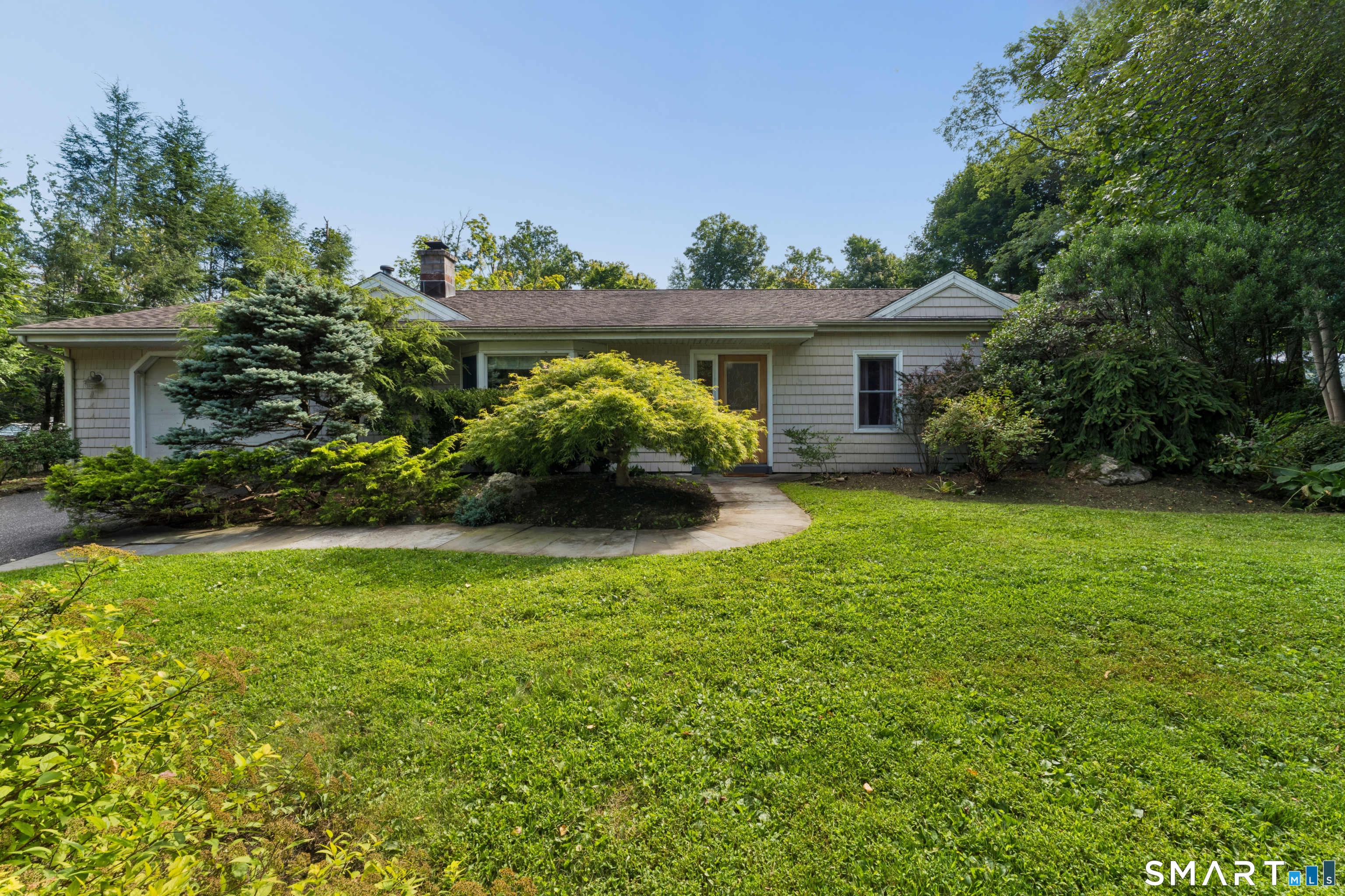 13 Allen Road, Brookfield, CT 06804 | For Sale at $515,000