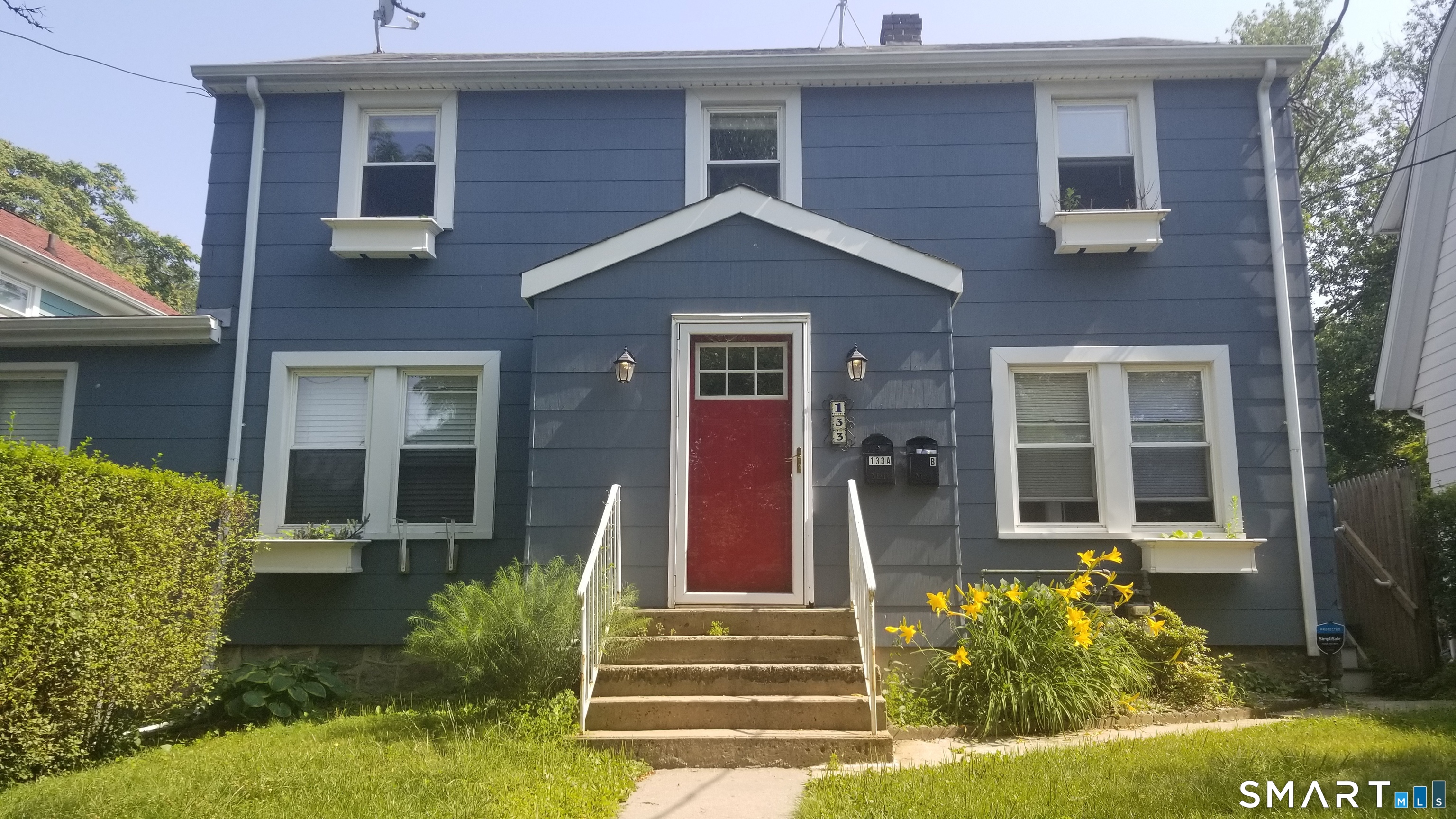 133 Rock Spring Road, Stamford, CT 06906 | For Sale at $825,000