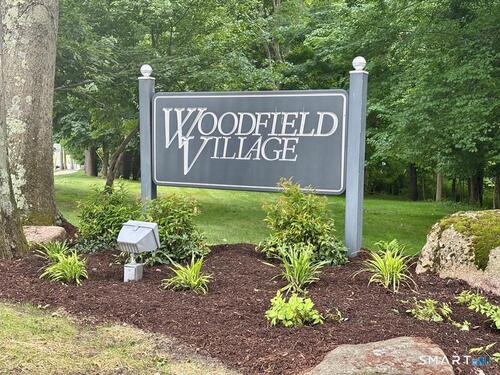  condo home for sale located at 126 Roberton Crossing, 126, Fairfield, CT 06825