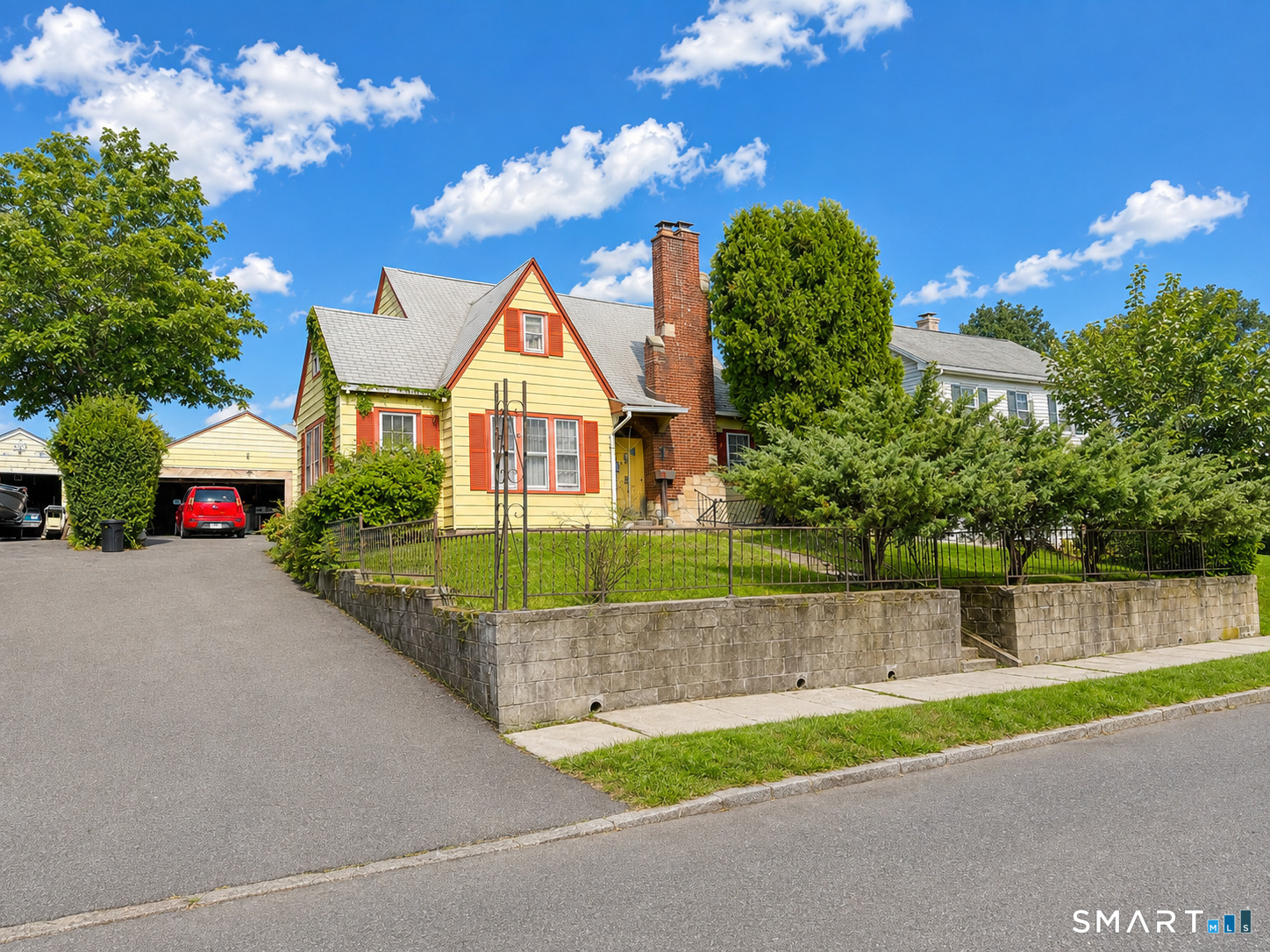 91 Garfield Avenue, Danbury, CT 06810 | For Sale at $362,500
