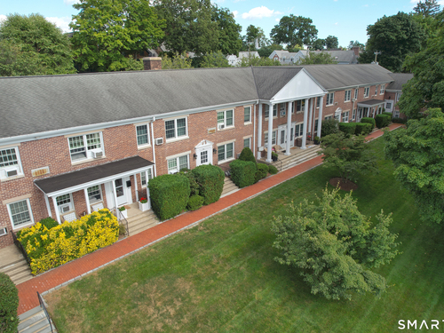  condo home for sale located at 196 Park Street, 8, New Canaan, CT 06840