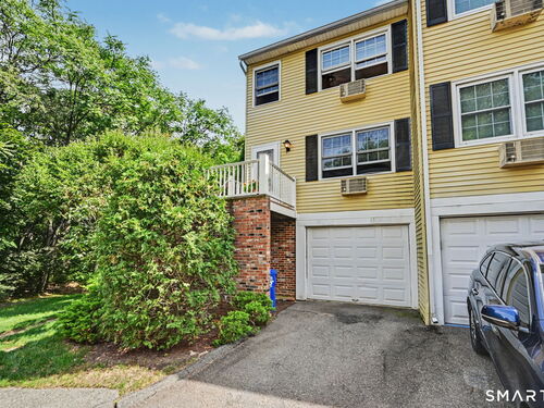  townhouse condo for sale located at 12 Camelot Drive, f1, Norwalk, CT 06850