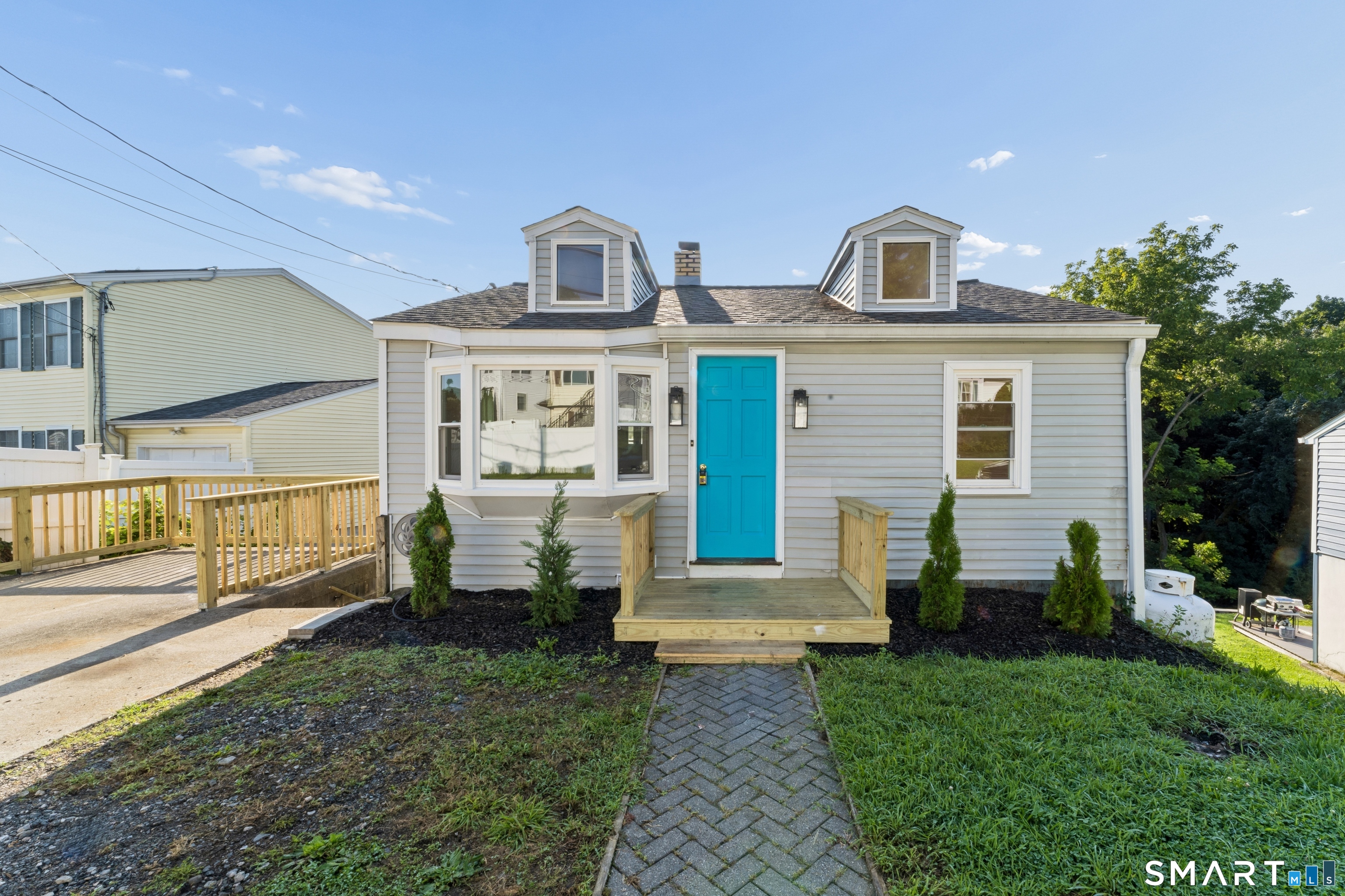 52 Merrimac Street, Danbury, CT 06810 | For Sale at $399,999