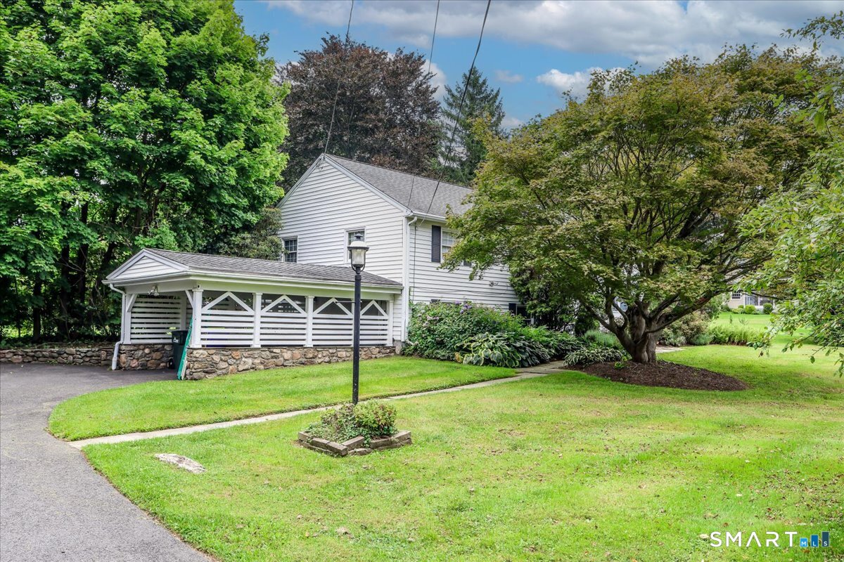 4 Taunton Lake Drive, Newtown, CT 06470 | For Sale at $589,000