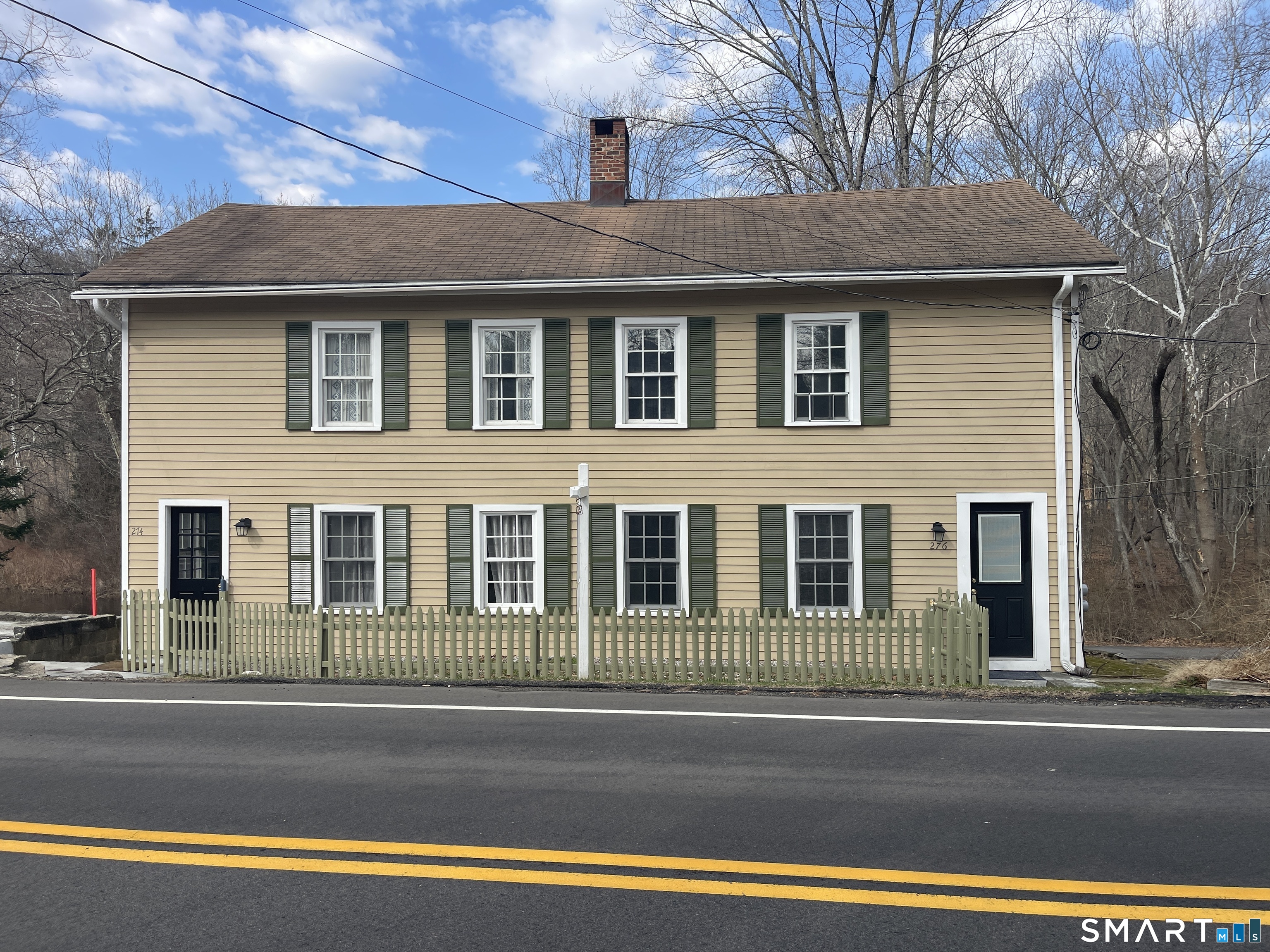 274 Lyons Plain Road, Weston, CT 06883 | For Sale at $739,000