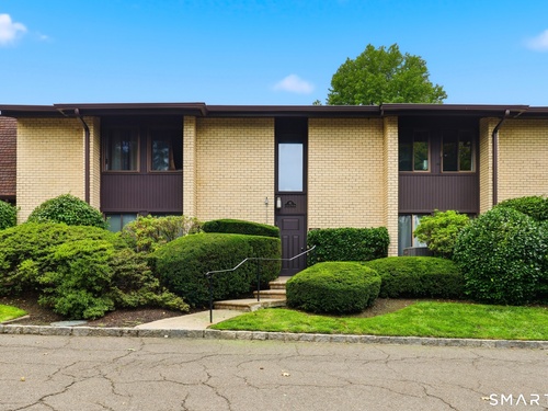 condo home for sale located at 83 Courtland Avenue, 5, Stamford, CT 06902