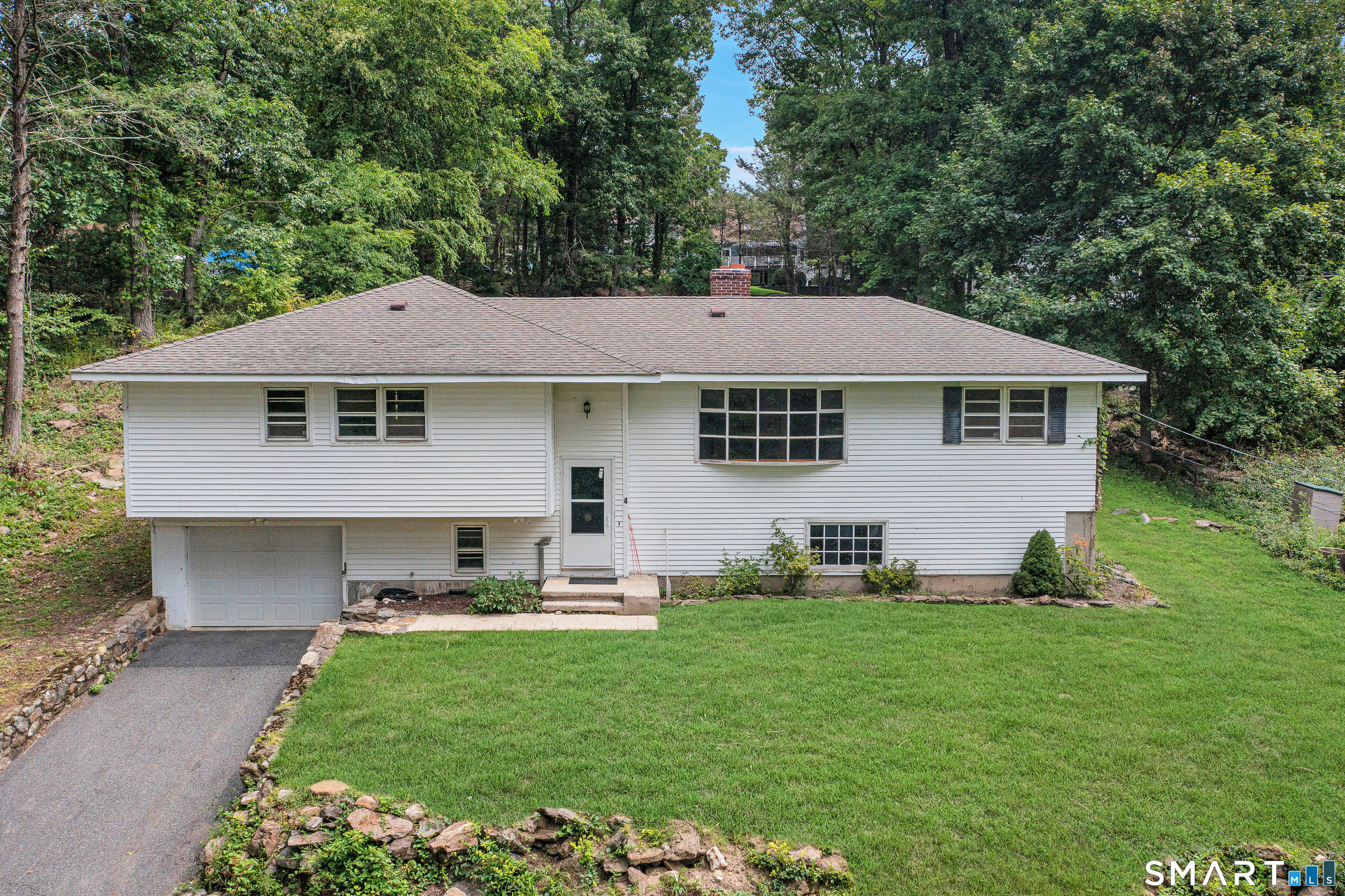 4 Musnug Road, Danbury, CT 06811 | For Sale at $450,000