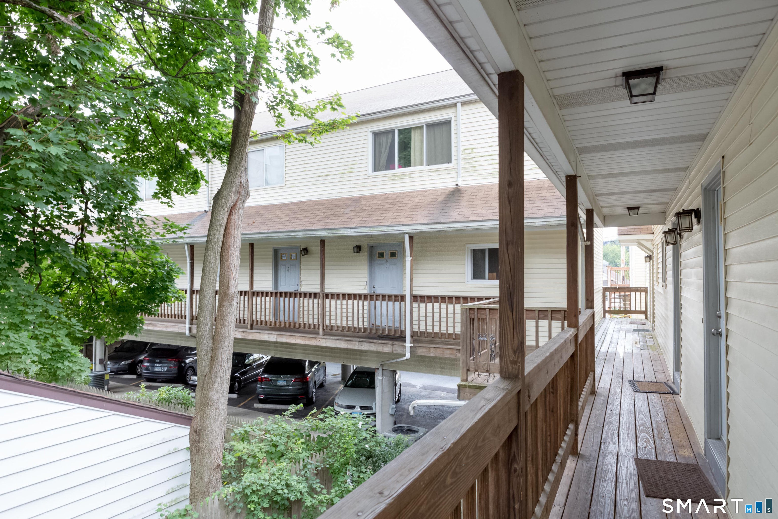 2 Washington Court, 8, Stamford, CT 06902 | For Sale at $399,000