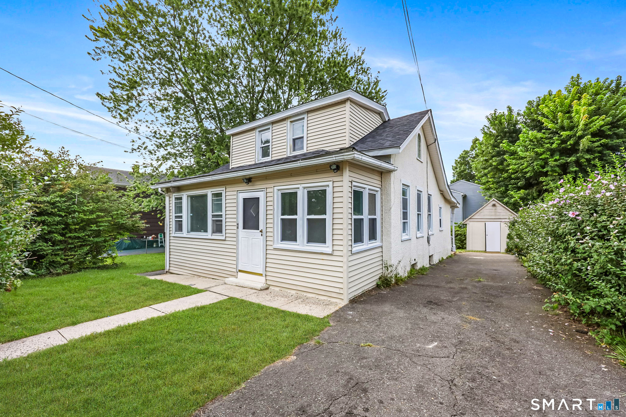 73 Carlson Avenue, Bridgeport, CT 06606 | For Sale at $395,000