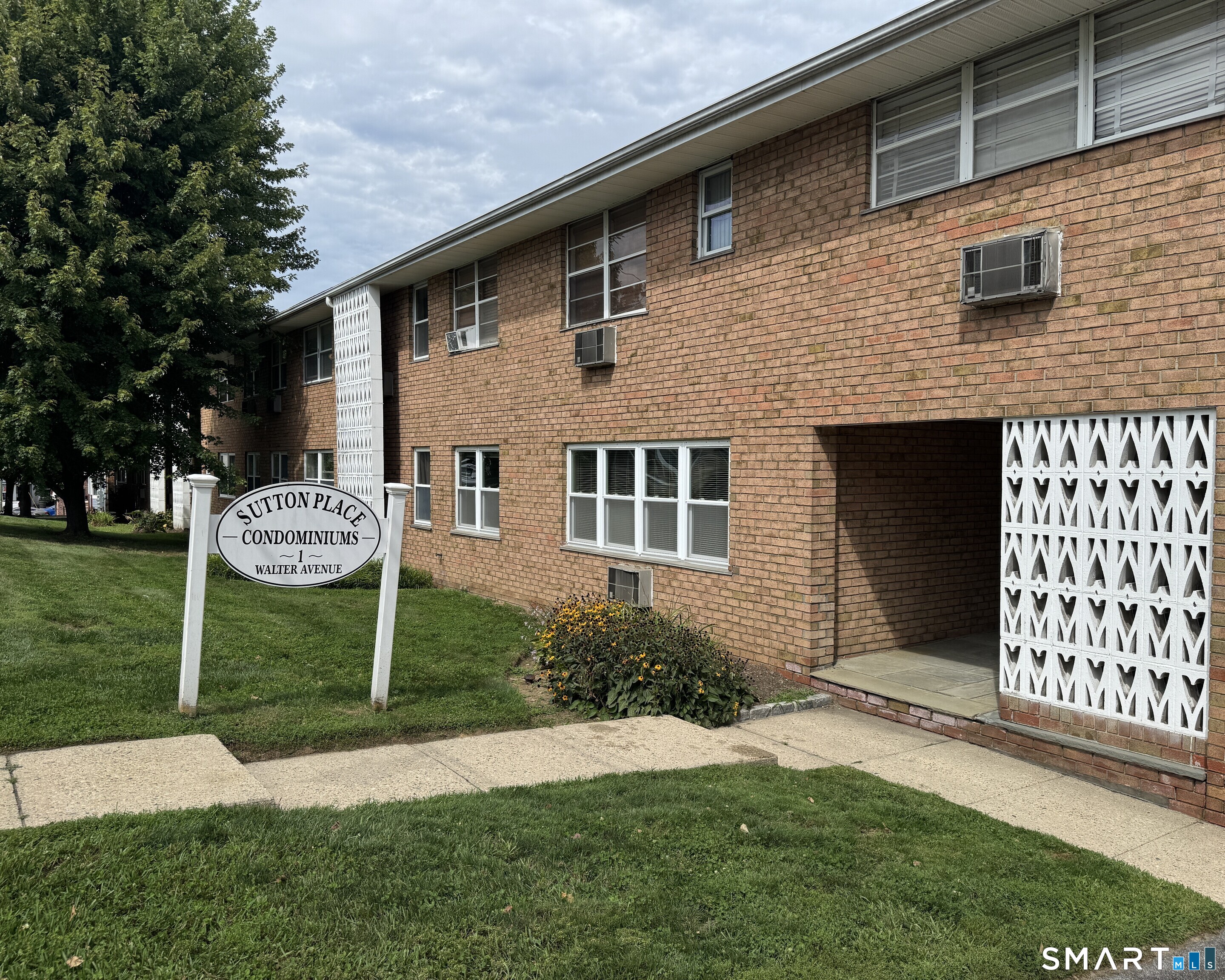 1 Walter Avenue, 10, Norwalk, CT 06851 | For Sale at $210,000