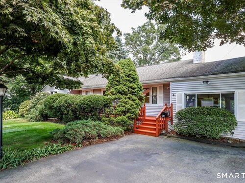  single family home for sale located at 86 Crown Street, Trumbull, CT 06611
