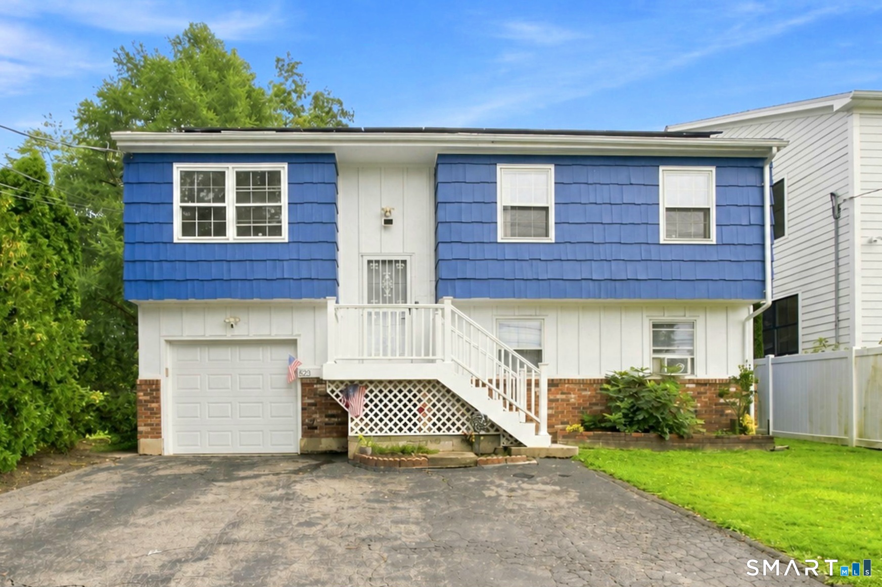 523 Newfield Avenue, Stamford, CT 06905 | For Sale at $789,000