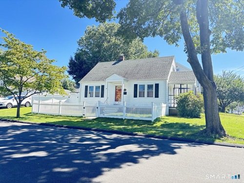  single family home for sale located at 10 Bell Terrace, Stratford, CT 06614