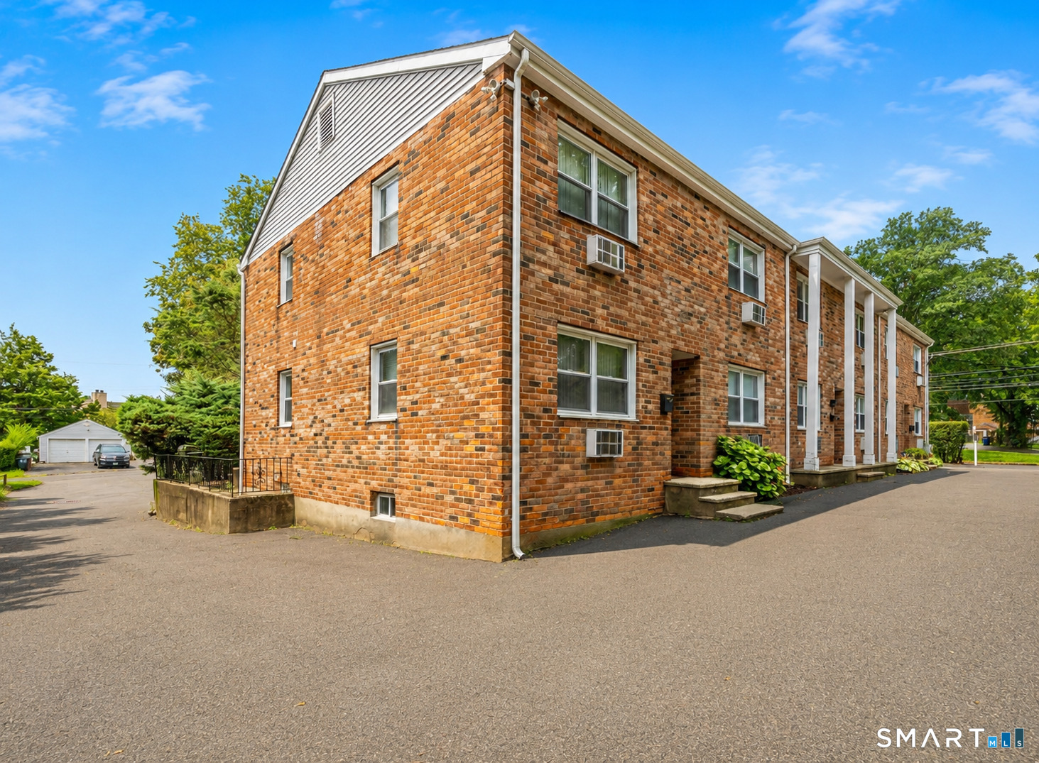 9 Windell Place, 9, Stamford, CT 06906 | For Sale at $380,000