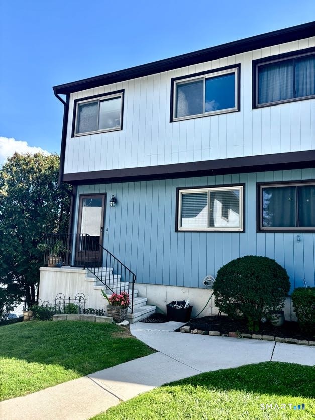 27 Crows Nest Lane, 17a, Danbury, CT 06810 | For Sale at $360,000