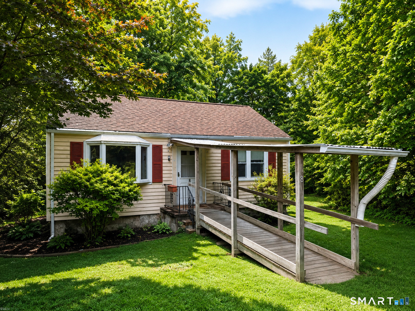 8 Darien Road, New Fairfield, CT 06812 | For Sale at $268,900