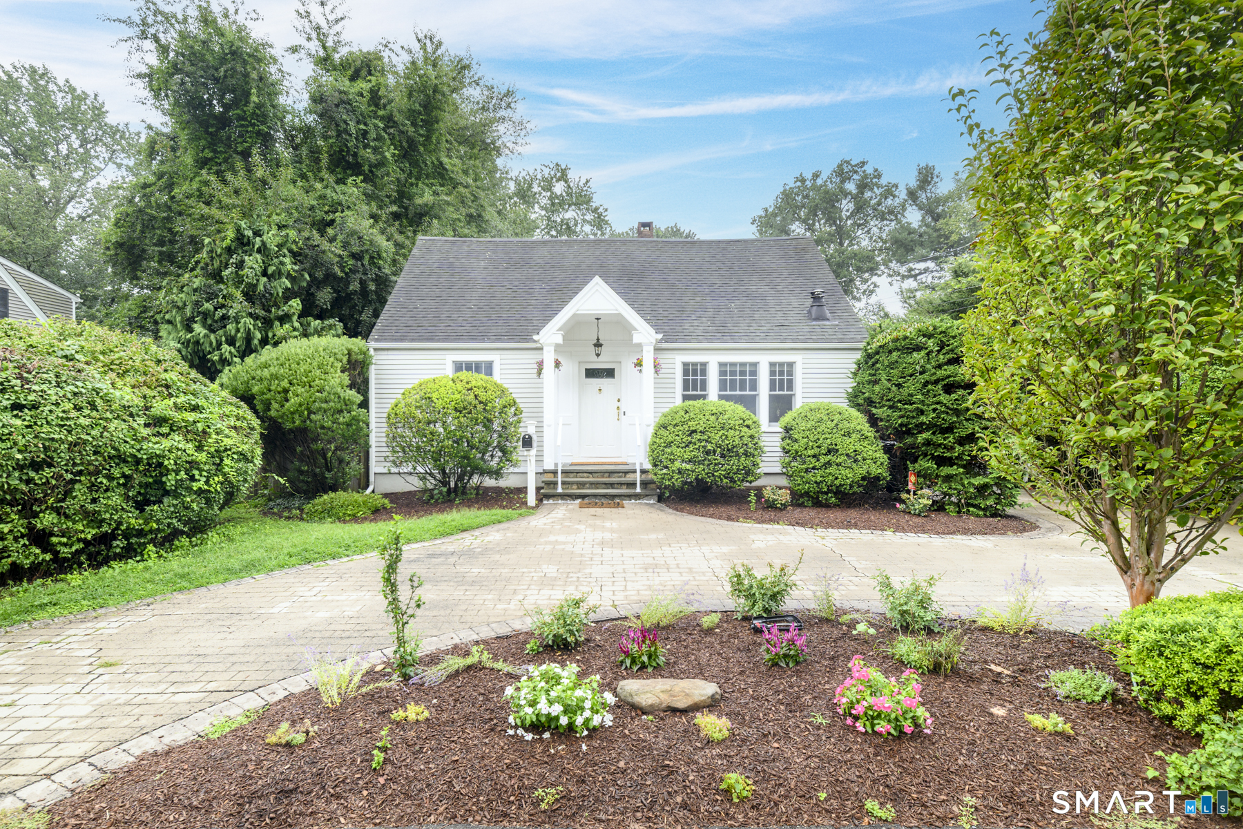 271 Jeniford Road, Fairfield, CT 06824 | For Sale at $750,000