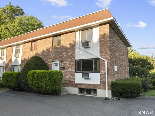  townhouse condo for sale located at 38 Maple Tree Avenue, 7, Stamford, CT 06906