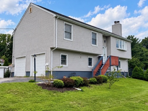  single family home for sale located at 914 Longbrook Avenue, Stratford, CT 06614