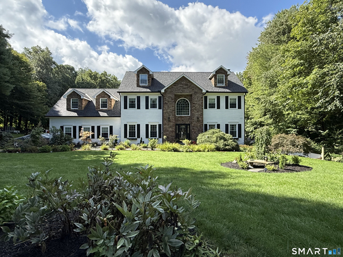  single family home for sale located at 20 Bridle Path Trail, Newtown, CT 06470