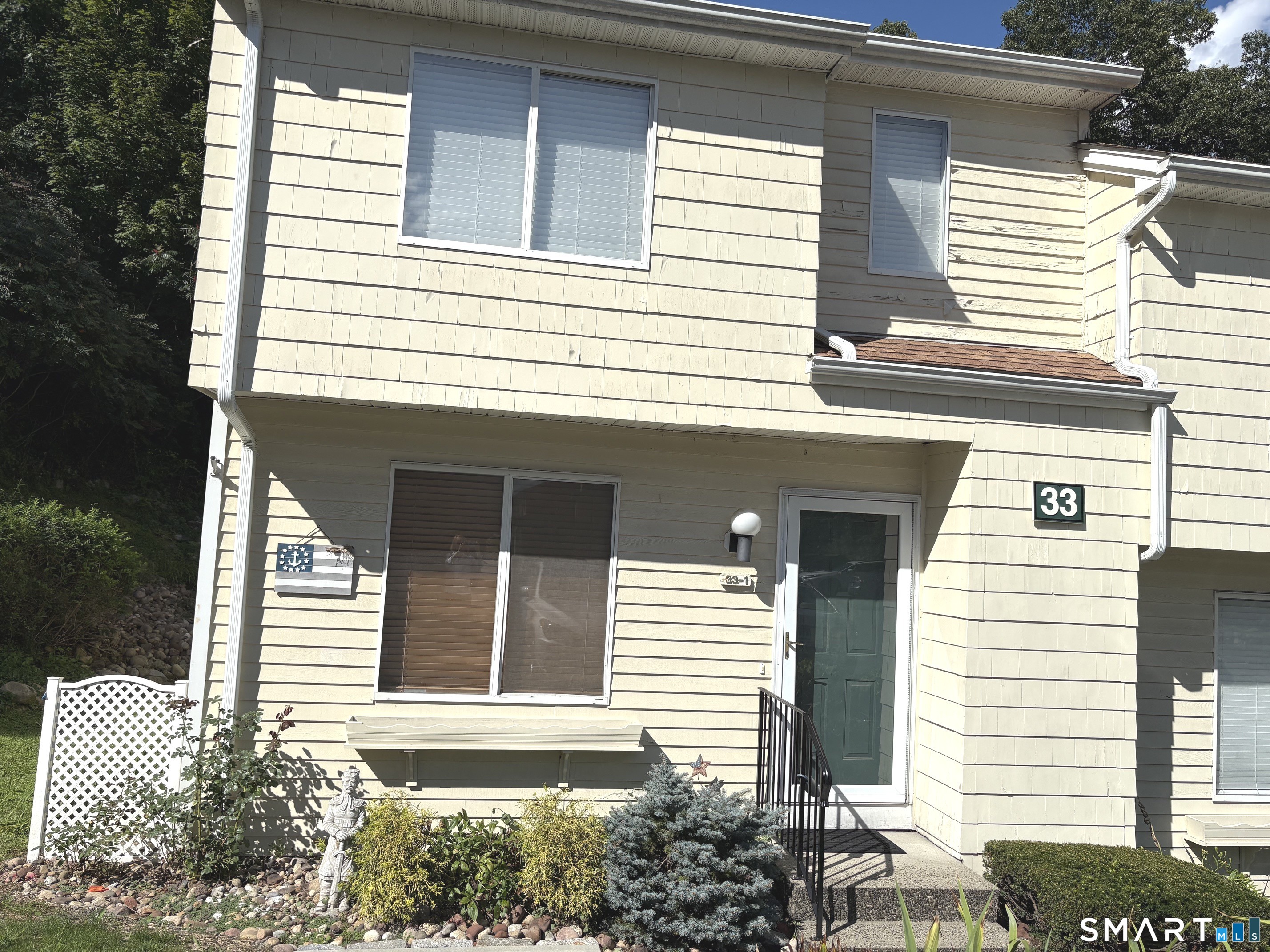 166 Old Brookfield Road, 33-1, Danbury, CT 06811 | For Sale at $385,000