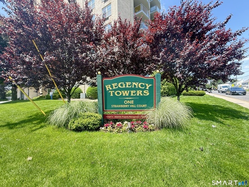  condo home for sale located at 1 Strawberry Hill Court, 1a, Stamford, CT 06902