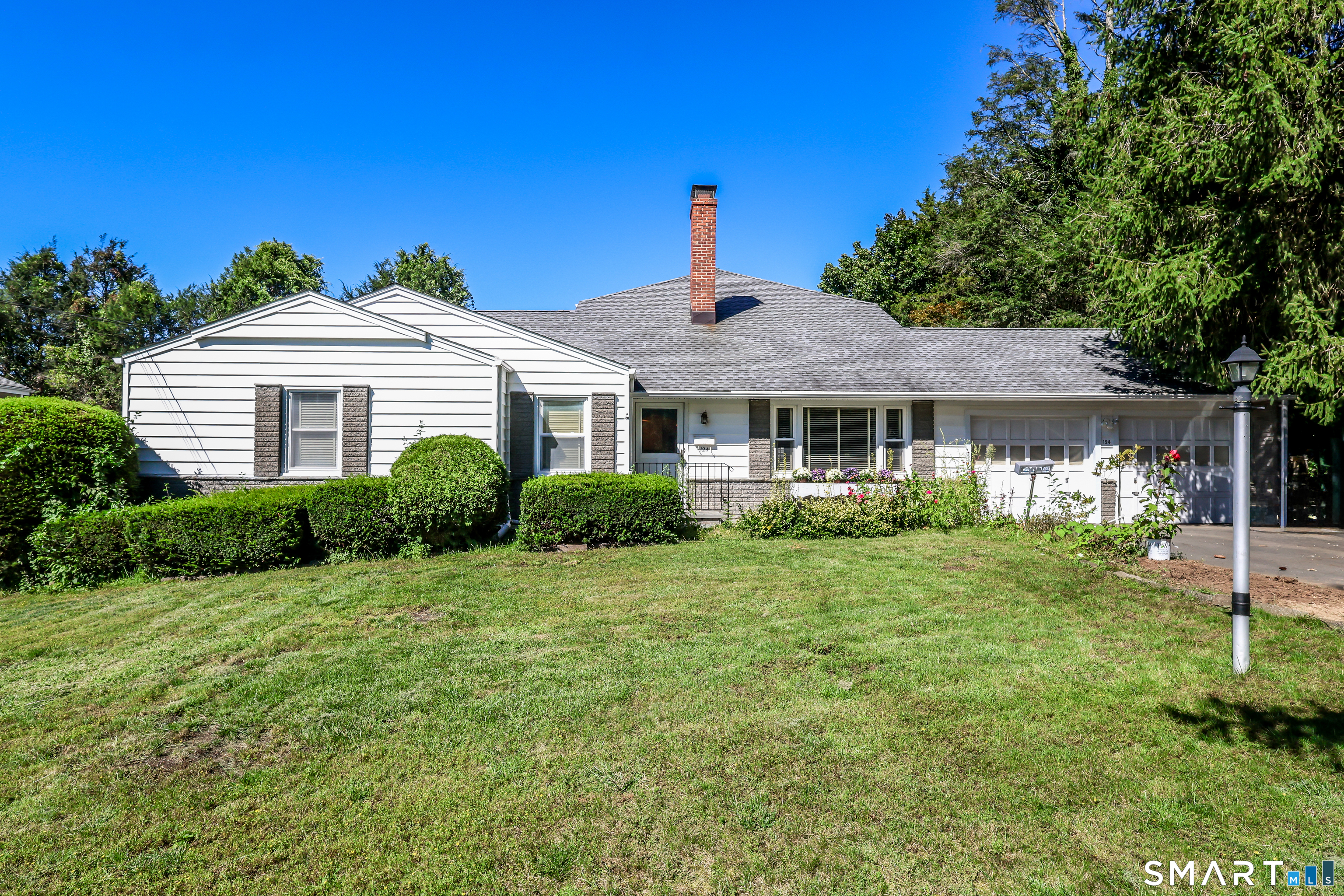 124 Chestnut Hill Road, Trumbull, CT 06611 | For Sale at $699,000