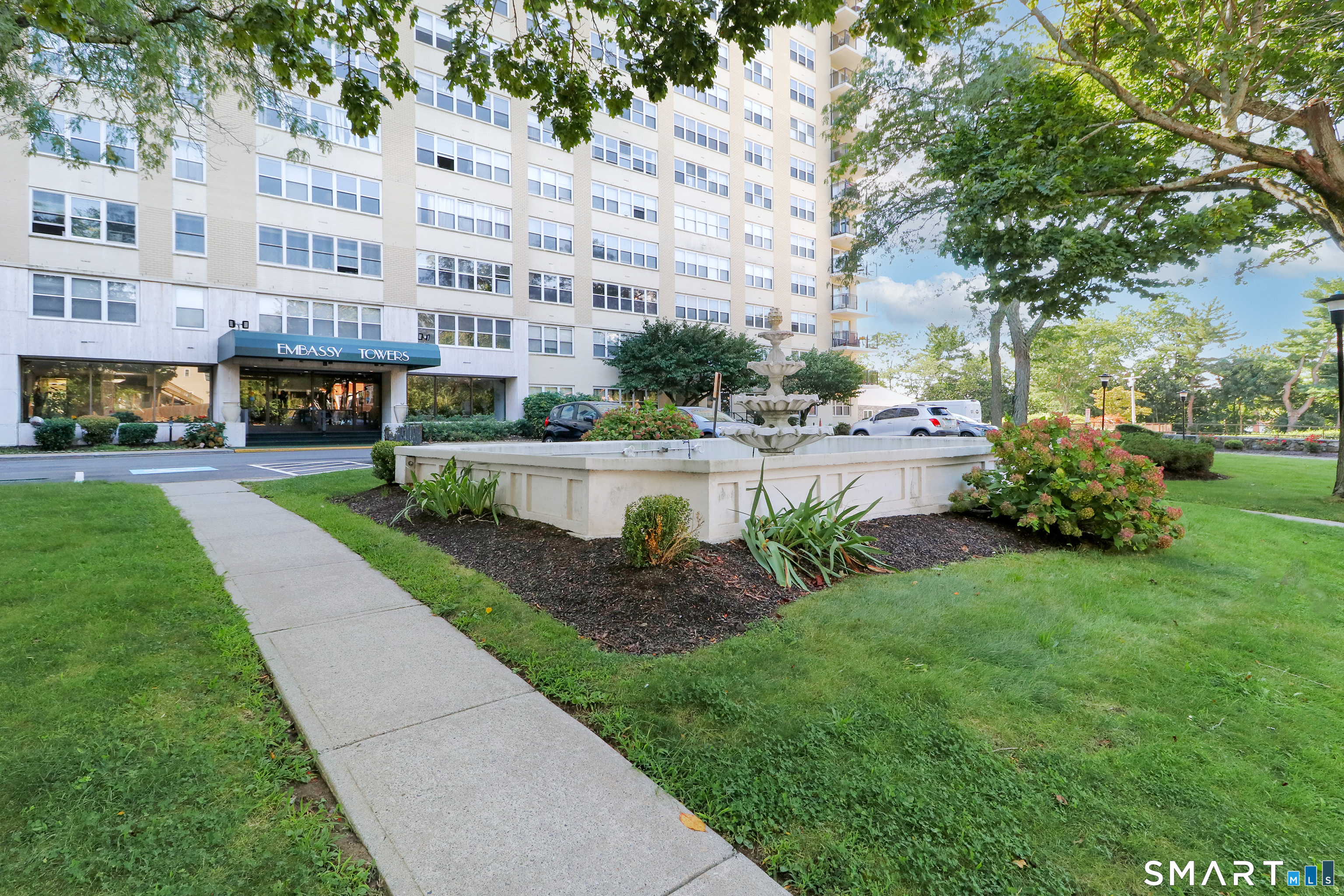 2625 Park Avenue, 9n, Bridgeport, CT 06604 | For Sale at $239,000