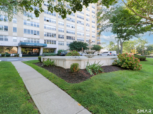  condo home for sale located at 2625 Park Avenue, 9n, Bridgeport, CT 06604