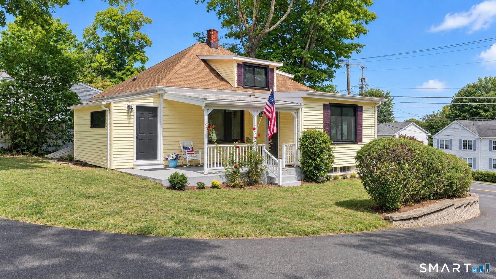 5167 Main Street, Trumbull, CT 06611 | For Sale at $499,900
